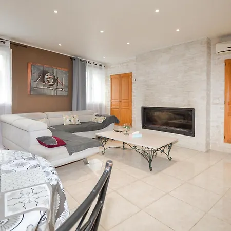 Beautiful In With Sauna Holiday home *
